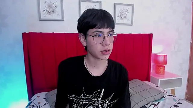 Demian Hush online show from 02-17-26, 07:20