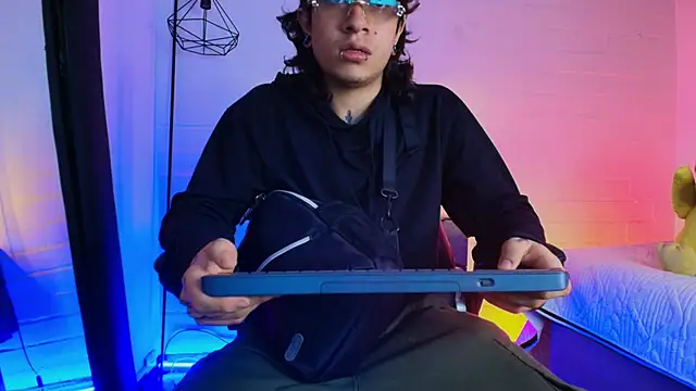 Axell Kussh online show from 03-18-26, 09:29