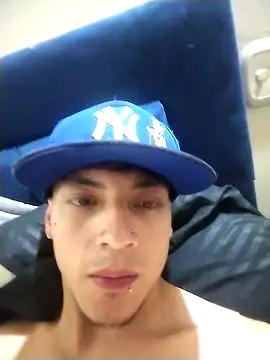 0opacrew online show from 02-06-26, 06:51