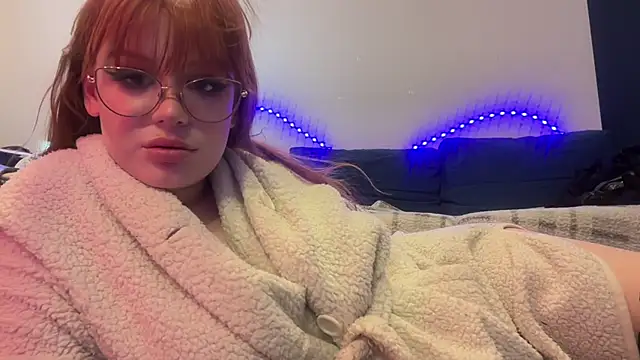 Snapshot of Sophiirose chatting on 04-30-26, 07:20 Sophiirose online show from 04-30-26, 07:20