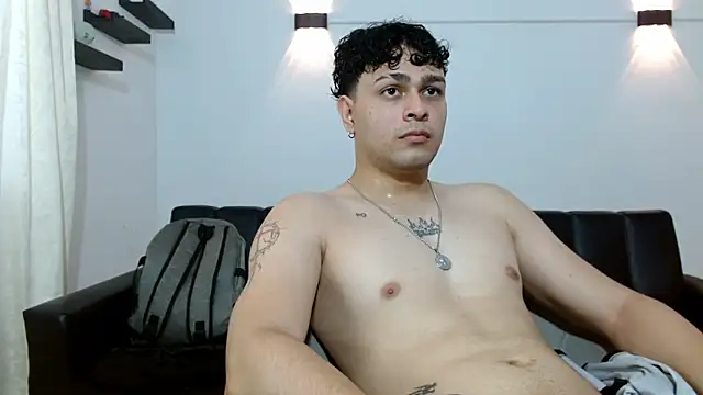 Snapshot of Philip_Jons chatting on 05-26-26, 10:28 Philip Jons online show from 05-26-26, 10:28