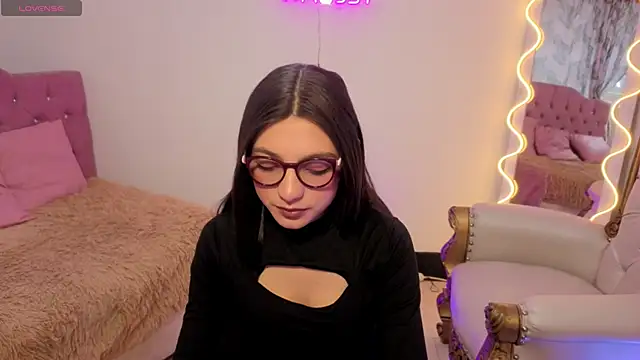 Snapshot of MAHYRA_TAY chatting on 03-04-26, 07:09 MAHYRA TAY online show from 03-04-26, 07:09