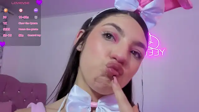 Snapshot of MAHYRA_TAY chatting on 03-26-26, 07:19 MAHYRA TAY online show from 03-26-26, 07:19