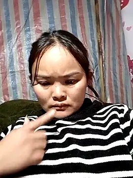 Snapshot of Luminana chatting on 02-11-26, 03:44 Luminana online show from 02-11-26, 03:44