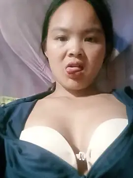 Snapshot of Luminana chatting on 08-07-26, 12:51 Luminana online show from 08-07-26, 12:51