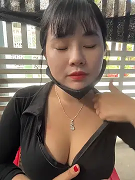 Snapshot of Lewd_couple chatting on 05-07-26, 05:57 Lewd couple online show from 05-07-26, 05:57