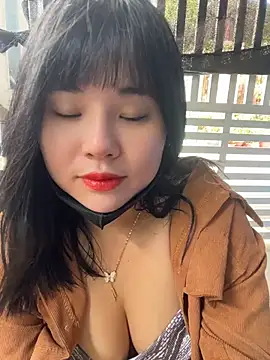Snapshot of Lewd_couple chatting on 05-17-26, 03:04 Lewd couple online show from 05-17-26, 03:04