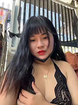 Snapshot of Lewd_couple chatting on 05-22-26, 02:30 Lewd couple online show from 05-22-26, 02:30