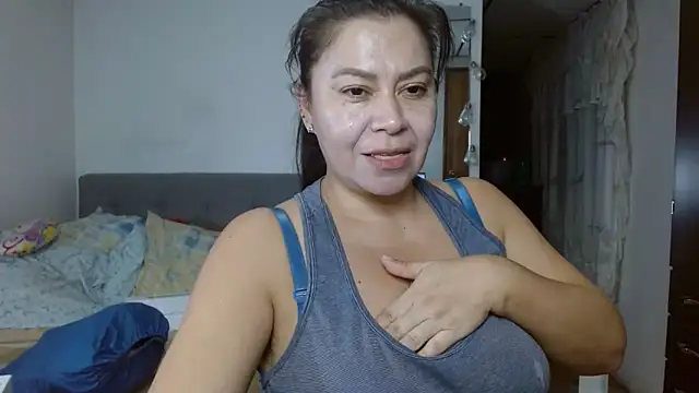 Snapshot of Karo_sexy chatting on 02-23-25, 05:12 Karo sexy online show from 02-23-25, 05:12