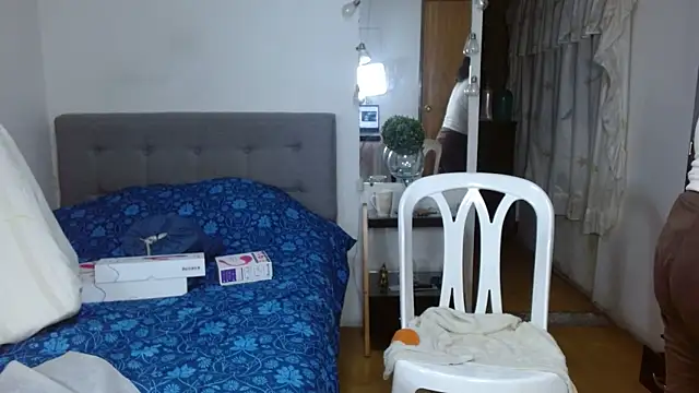 Snapshot of Karo_sexy chatting on 10-22-25, 06:24 Karo sexy online show from 10-22-25, 06:24