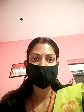 Snapshot of BIG_QWEEN_NO1 chatting on 02-18-26, 07:04 BIG QWEEN NO1 online show from 02-18-26, 07:04