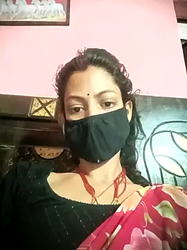 Snapshot of BIG_QWEEN_NO1 chatting on 03-08-26, 11:08 BIG QWEEN NO1 online show from 03-08-26, 11:08