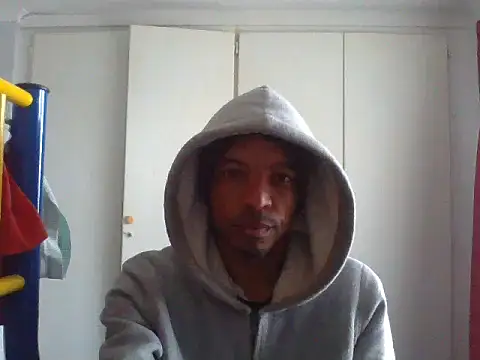 Snapshot of lavelle26 chatting on 04-17-26, 08:28 lavelle26 online show from 04-17-26, 08:28