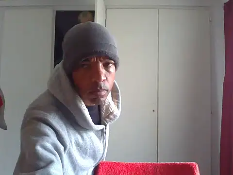 Snapshot of lavelle26 chatting on 05-01-26, 08:30 lavelle26 online show from 05-01-26, 08:30