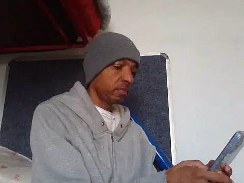 Snapshot of lavelle26 chatting on 05-18-26, 02:12 lavelle26 online show from 05-18-26, 02:12