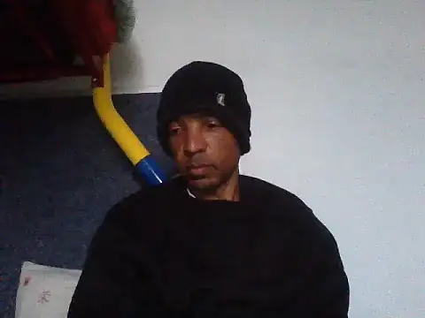 Snapshot of lavelle26 chatting on 05-19-26, 02:45 lavelle26 online show from 05-19-26, 02:45