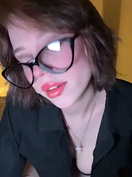  luna fox  online show from 04-02-26, 06:49