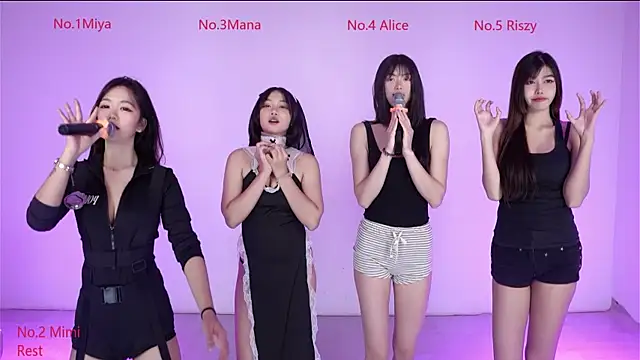 Snapshot of Velvet-girl chatting on 02-23-26, 10:12 Velvet-girl online show from 02-23-26, 10:12