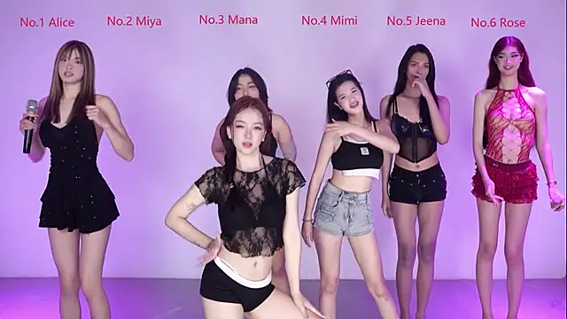 Snapshot of Velvet-girl chatting on 03-21-26, 10:09 Velvet-girl online show from 03-21-26, 10:09