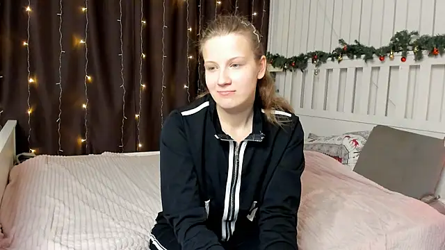 Snapshot of AprylSalisbury chatting on 02-15-26, 07:43 AprylSalisbury online show from 02-15-26, 07:43