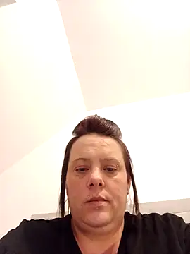 Snapshot of louisa36 chatting on 03-31-26, 07:25 louisa36 online show from 03-31-26, 07:25