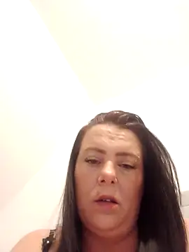 Snapshot of louisa36 chatting on 04-24-26, 01:41 louisa36 online show from 04-24-26, 01:41