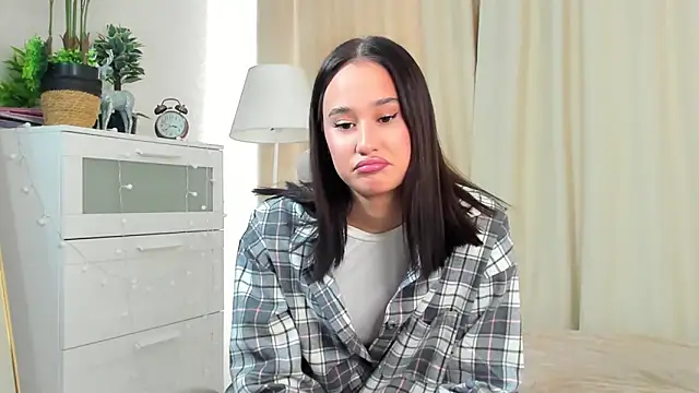 ShannaRhatigan online show from 02-09-26, 09:13