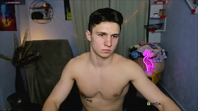 Snapshot of emmanuel_shine chatting on 03-14-26, 08:03 emmanuel shine online show from 03-14-26, 08:03