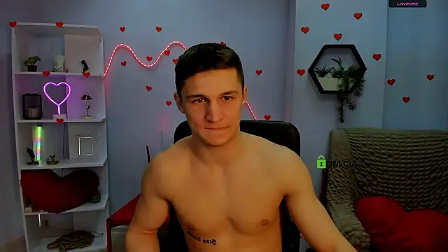 Snapshot of emmanuel_shine chatting on 03-25-26, 06:52 emmanuel shine online show from 03-25-26, 06:52