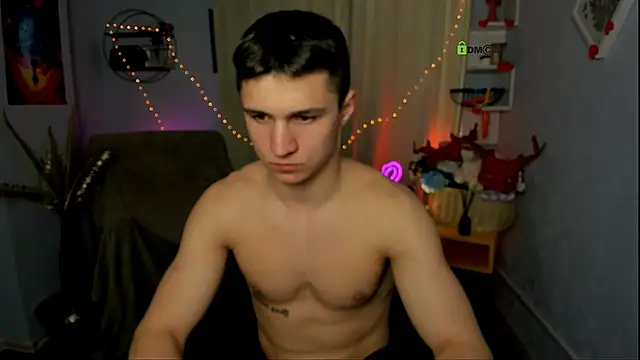 Snapshot of emmanuel_shine chatting on 03-26-26, 06:52 emmanuel shine online show from 03-26-26, 06:52