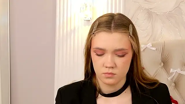 StacyHicks online show from 02-08-26, 03:26