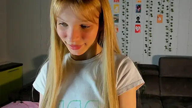 Kiracute18 online show from 03-12-26, 05:08