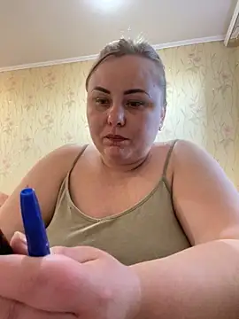 Snapshot of Mommy-girl-Lola chatting on 03-01-26, 02:30 Mommy-girl-Lola online show from 03-01-26, 02:30