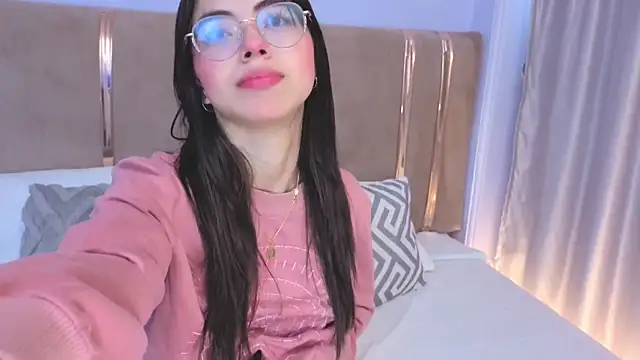 Mia Naive online show from 06-20-26, 12:19