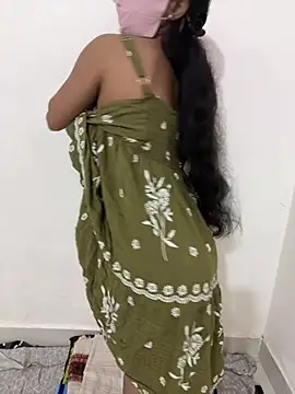 Snapshot of Hello_Priya16 chatting on 08-06-26, 07:54 Hello Priya16 online show from 08-06-26, 07:54