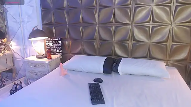 LunaJohns online show from 03-05-26, 12:12