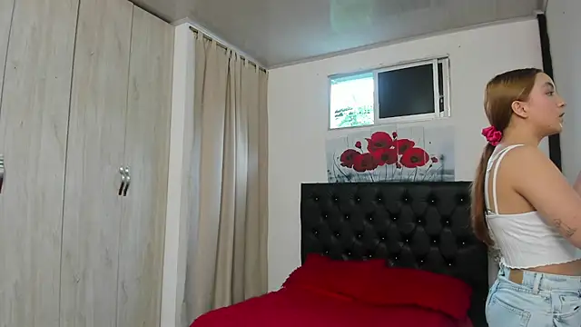Kitty f00x online show from 06-21-26, 08:11