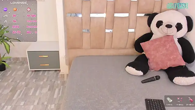 ValentiinaMoon online show from 03-28-26, 08:08