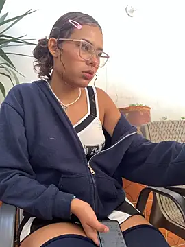 Rylia online show from 02-27-26, 01:33