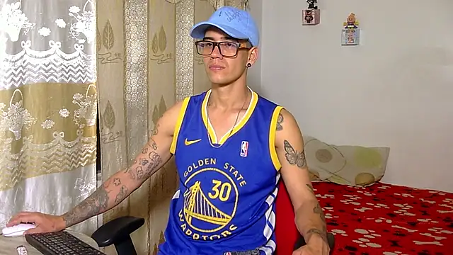 kylian n online show from 02-08-26, 02:48