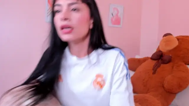 Snapshot of violeta_rodriguezz chatting on 04-13-26, 04:56 violeta rodriguezz online show from 04-13-26, 04:56