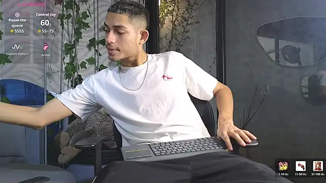 ItsZairen online show from 06-10-26, 03:39
