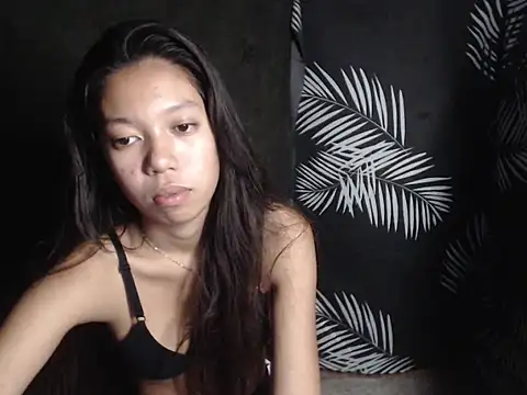 urgirlyflor online show from 05-05-26, 02:03