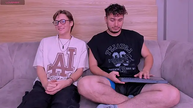 close friends online show from 08-05-26, 02:20