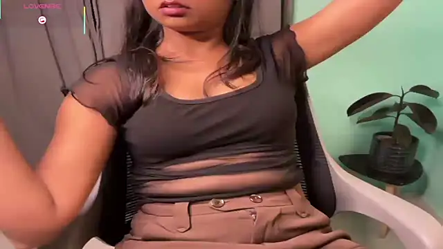 Snapshot of kamyaahh chatting on 03-20-26, 06:35 kamyaahh online show from 03-20-26, 06:35