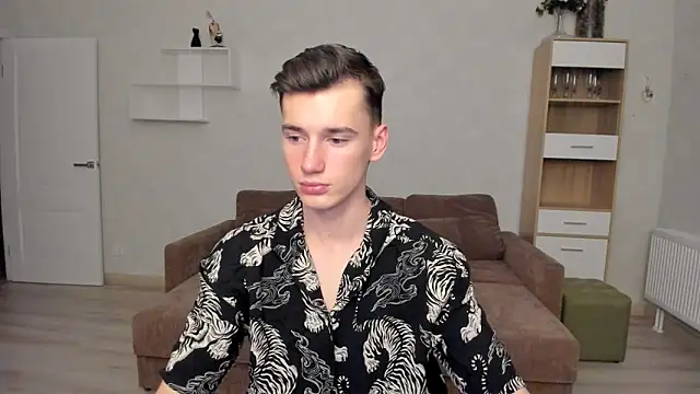 Snapshot of Max_foks_ chatting on 02-15-26, 04:58 Max foks online show from 02-15-26, 04:58