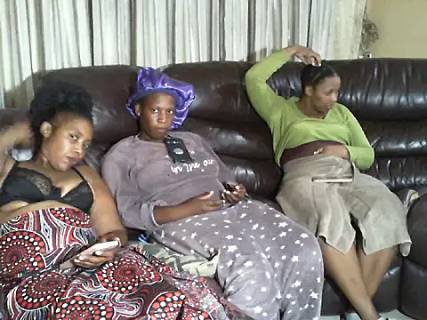 Caramel-Diva online show from 03-19-26, 08:46