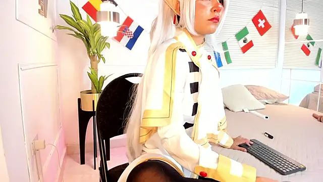 velvetnami online show from 06-18-26, 11:58