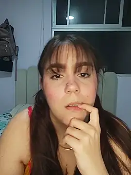 its lauu  online show from 02-15-26, 07:51