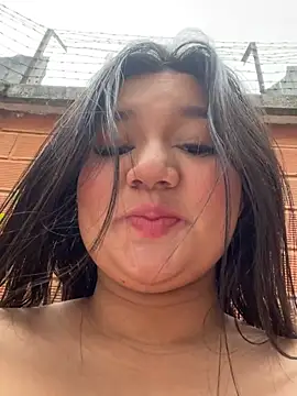 luna bradley  online show from 06-24-26, 01:21